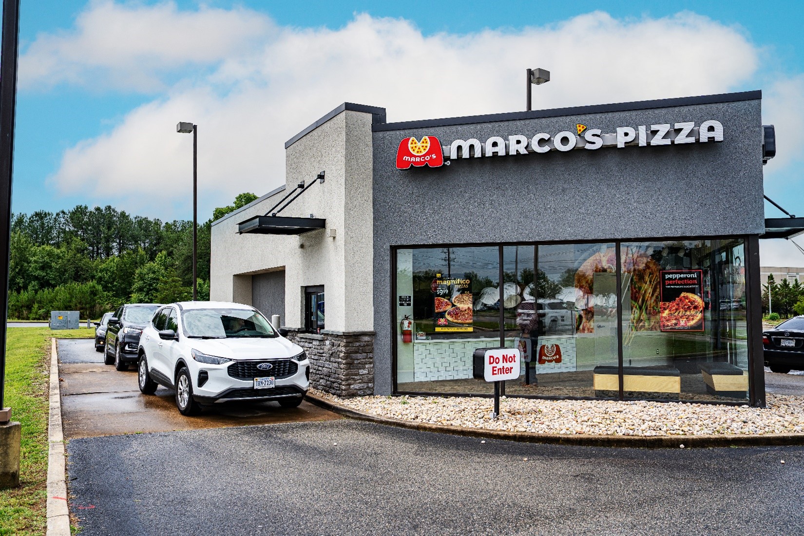 Featured image for “Marco’s Pizza Announces Signed Agreement Set to Bring 3 New Stores to Virginia”